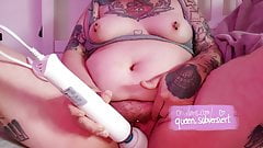 Chubby inked Girl masturbates with her Magic Wand