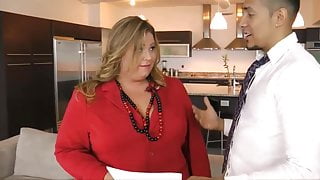 Jenna Divyne – BBW Representative
