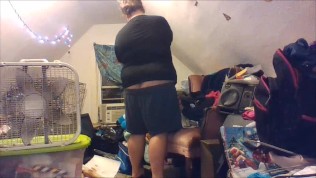 buttcrack doing chores – big shorts keep falling down