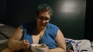 BBW Eating Fried Rice