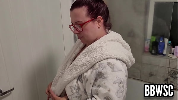 BBW Showers HUGE TITS and FAT ASS in front of uncovered window! (Voyeur)